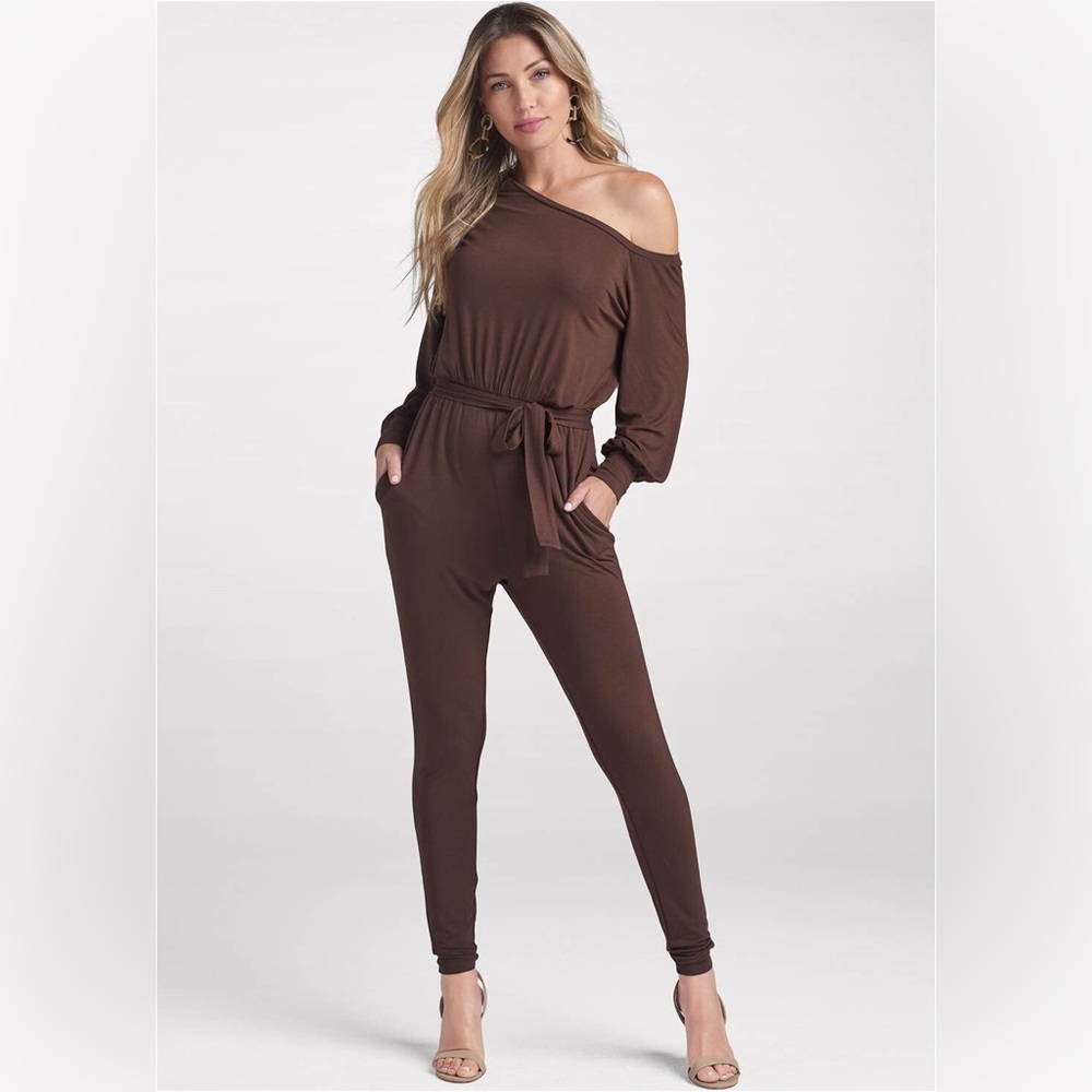 NEW VENUS OFF-SHOULDER JUMPSUIT